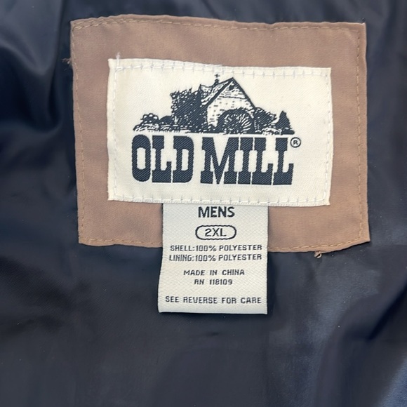 Old Mill Men’s 2XL Tan Puffer Vest - Picture 8 of 12
